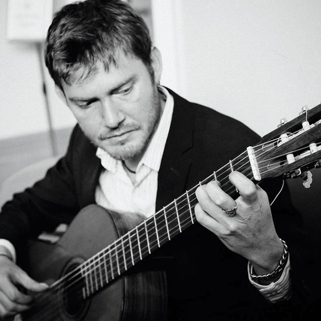 Classical Guitarist Peter Turrell | December | VinedMe