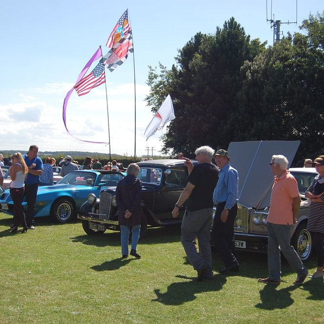Hunstanton Kite & Classic Car Festival, Hunstanton, Norfolk Coast | Get ready for a great day out this summer and bring your family and friends to Hunstanton's famous Kite Fair & Classic Car Festival. | hunstanton, kite, festival, classic, car