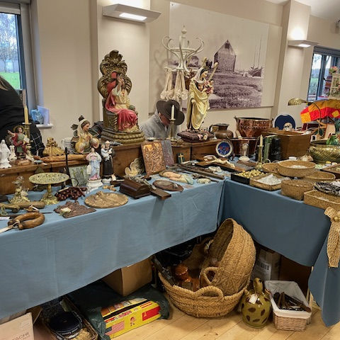 Thornham Antique & Vintage Fair, Thornham Village Hall, Thornham Village Hall, High Street, Thornham, Norfolk, PE36 6LX | Quality, interesting and unusual items from local enthusiasts. | Antiques vintage collectables kitchenalia furniture local items books jewellery paintings pottery glass china